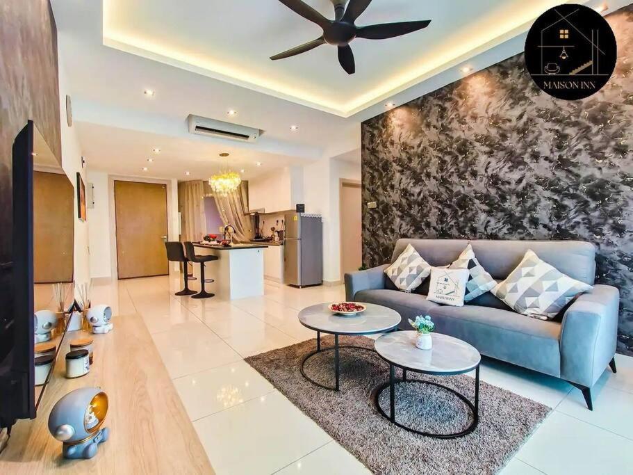 Apartemen Southkey Mosaic Staycation Walk To Mid Valley Shopping Center